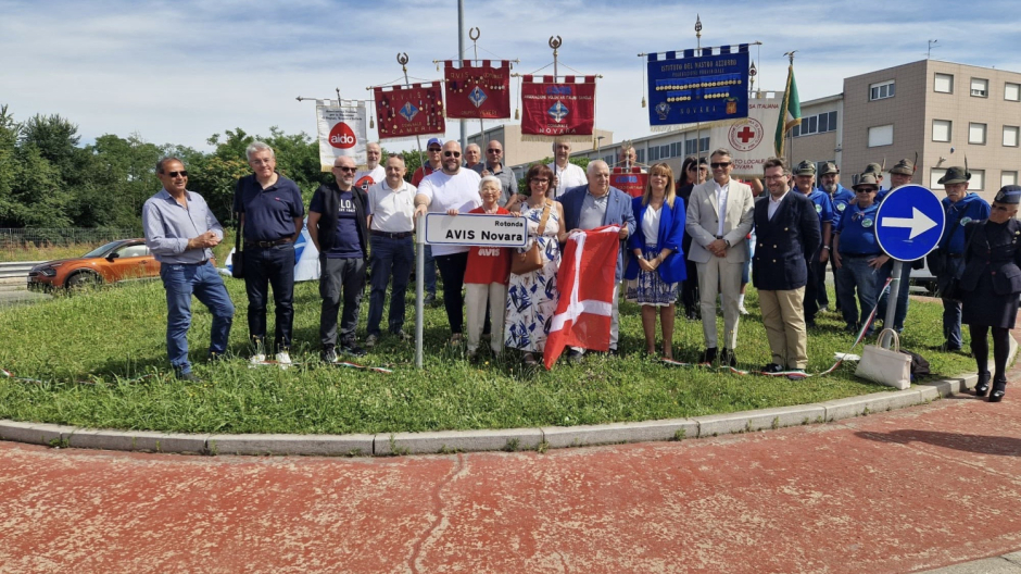 Inaugurata una rotonda intitolata all'Avis Novara